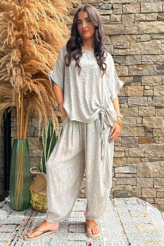 Kiti Paisley Damask Hitch Tee Mocha